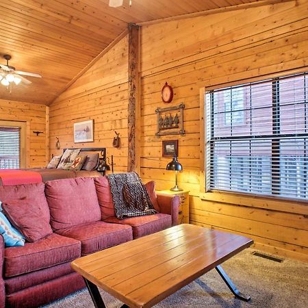 Cabin-Style Studio Right Off The Branson Strip! Apartamento Exterior foto