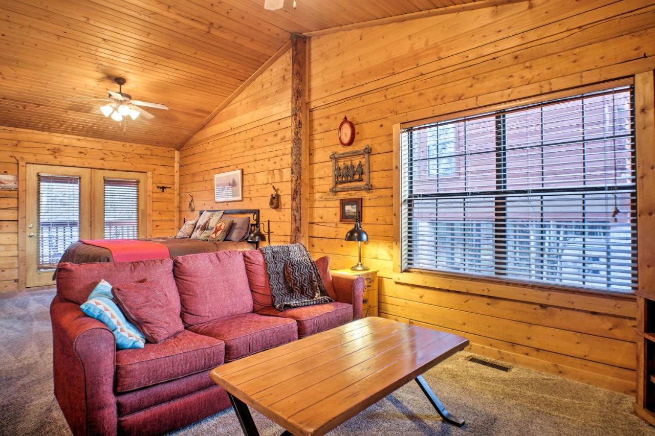 Cabin-Style Studio Right Off The Branson Strip! Apartamento Exterior foto