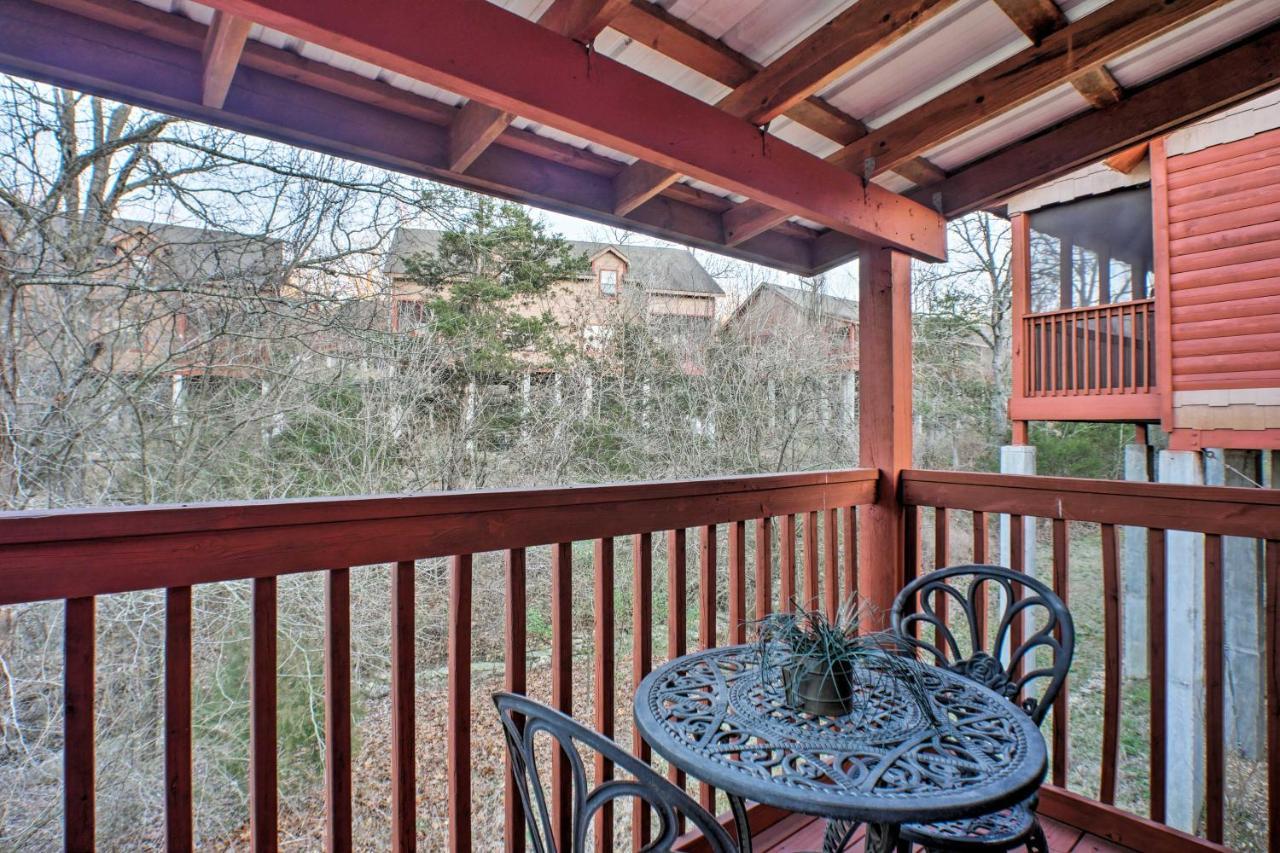 Cabin-Style Studio Right Off The Branson Strip! Apartamento Exterior foto